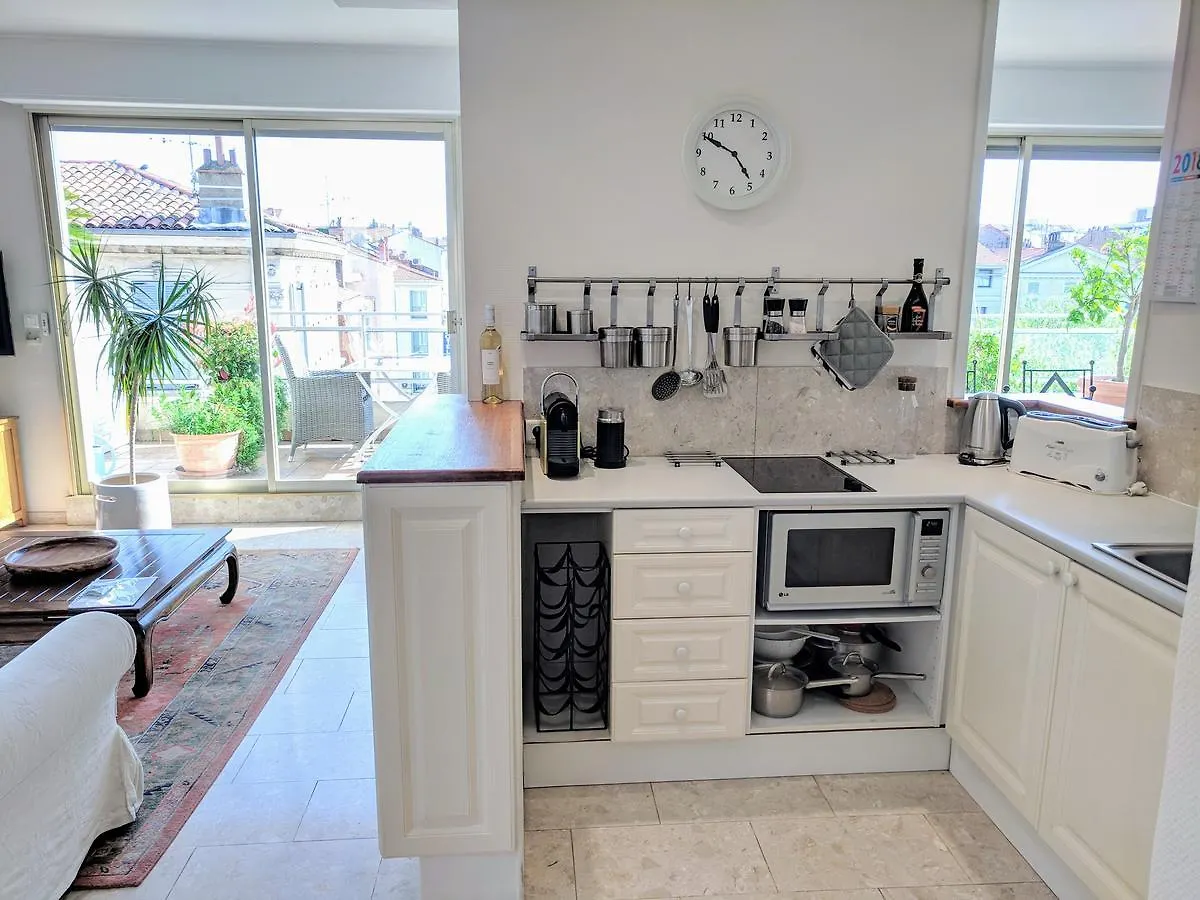 Citilet 6 Bright, Open-Plan With Large Terrace Apartment Cannes France
