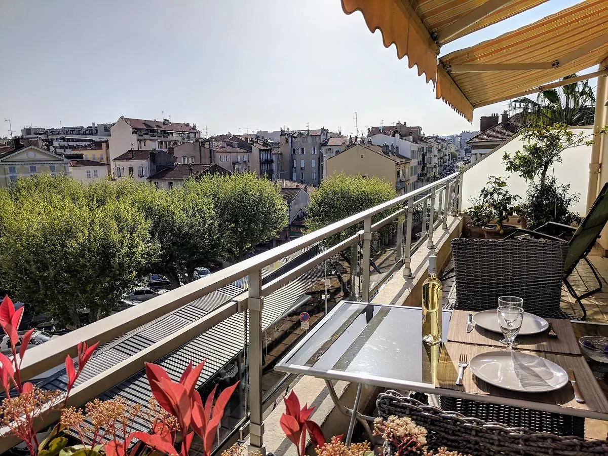 Citilet 6 Bright, Open-Plan With Large Terrace Apartment Cannes France